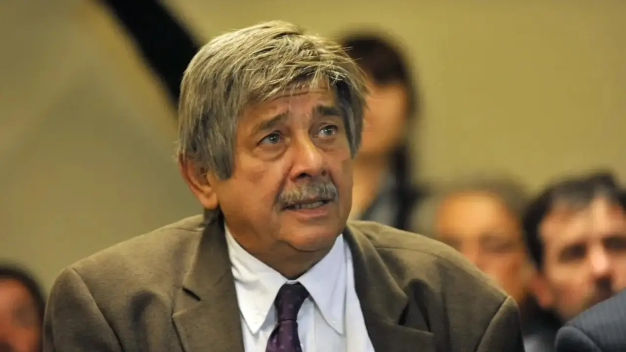 Carlos Slepoy, un imprescindible: el hincha de Lanús que llevó a los genocidas del mundo al banquillo de los acusados